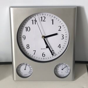 Fine Life Weather Station Wall Clock
